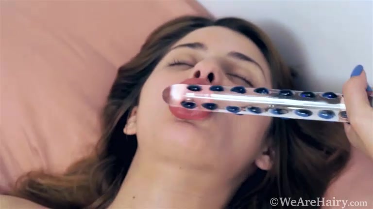 Skyler wakes up to masturbate and orgasm in bed