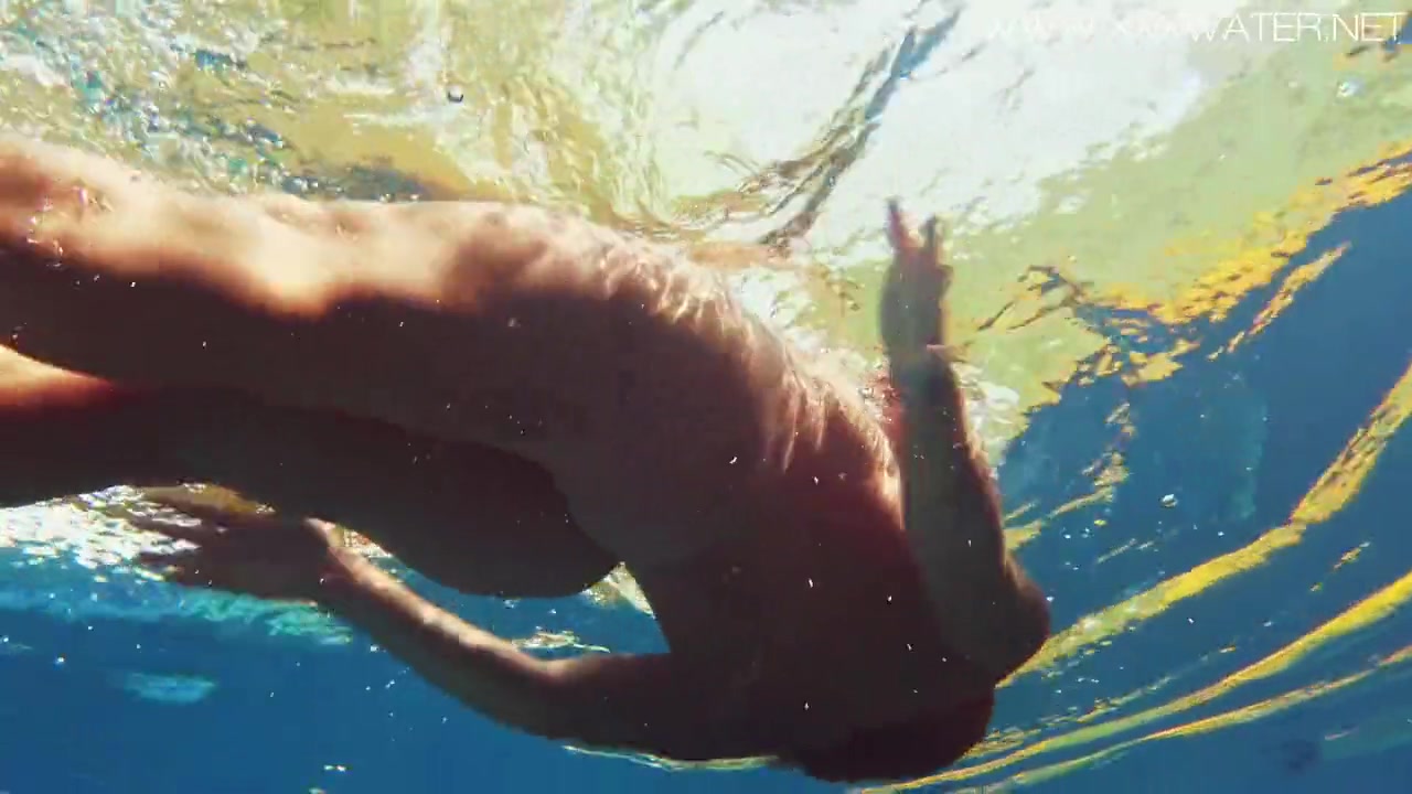 Canadian Big Tits Underwater