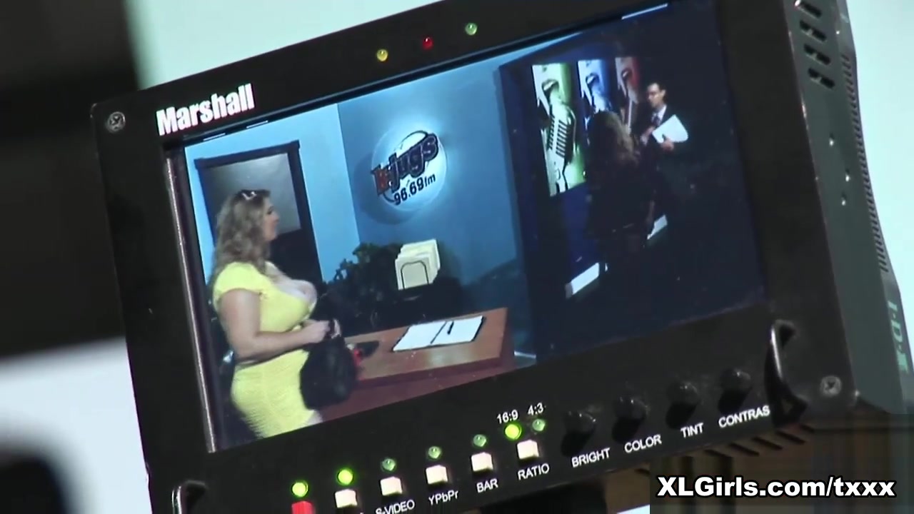 Behind-The-Scenes at K-JUGS with Bailey Santanna - Bailey Santanna - XLGirls