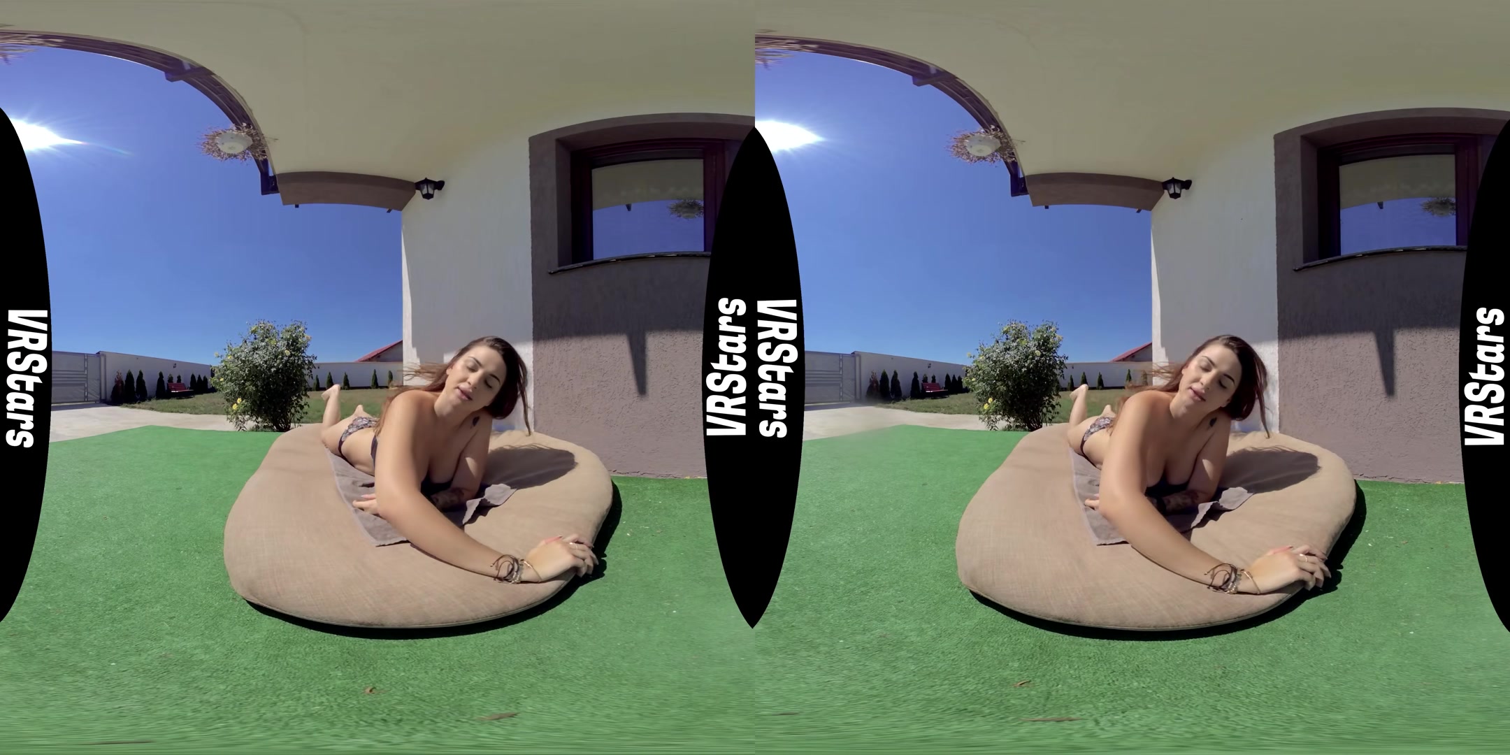 Busty teen 18+ Sunbathes With A Spying - VRStars