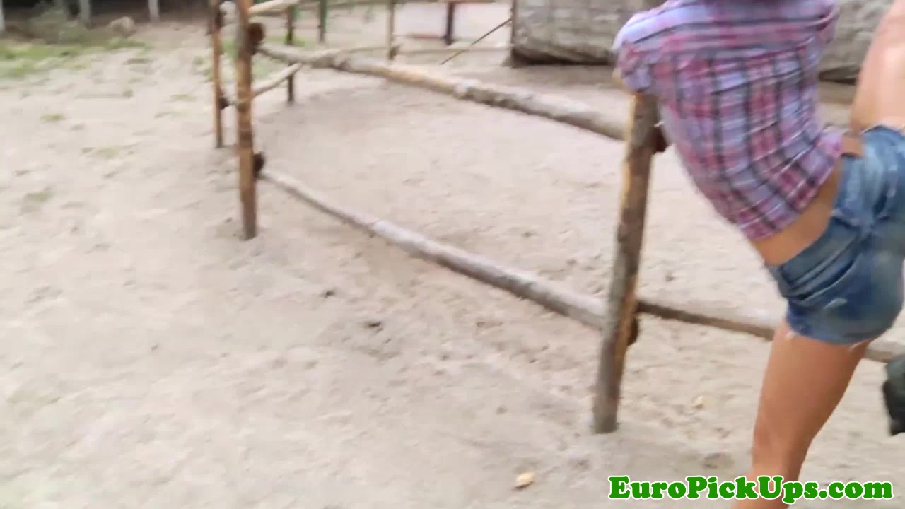 Amateur euro pulled with cash before fucking
