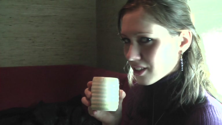 Stunning young girl in real live porn