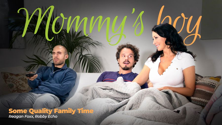 Reagan Foxx & Robby Echo in Some Quality Family Time