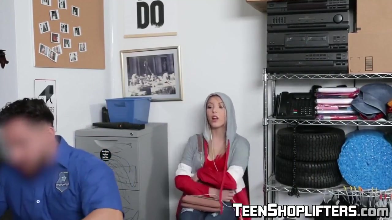 Big Ass Teen 18+ Caught Shoplifting And Gets Punished With Bj