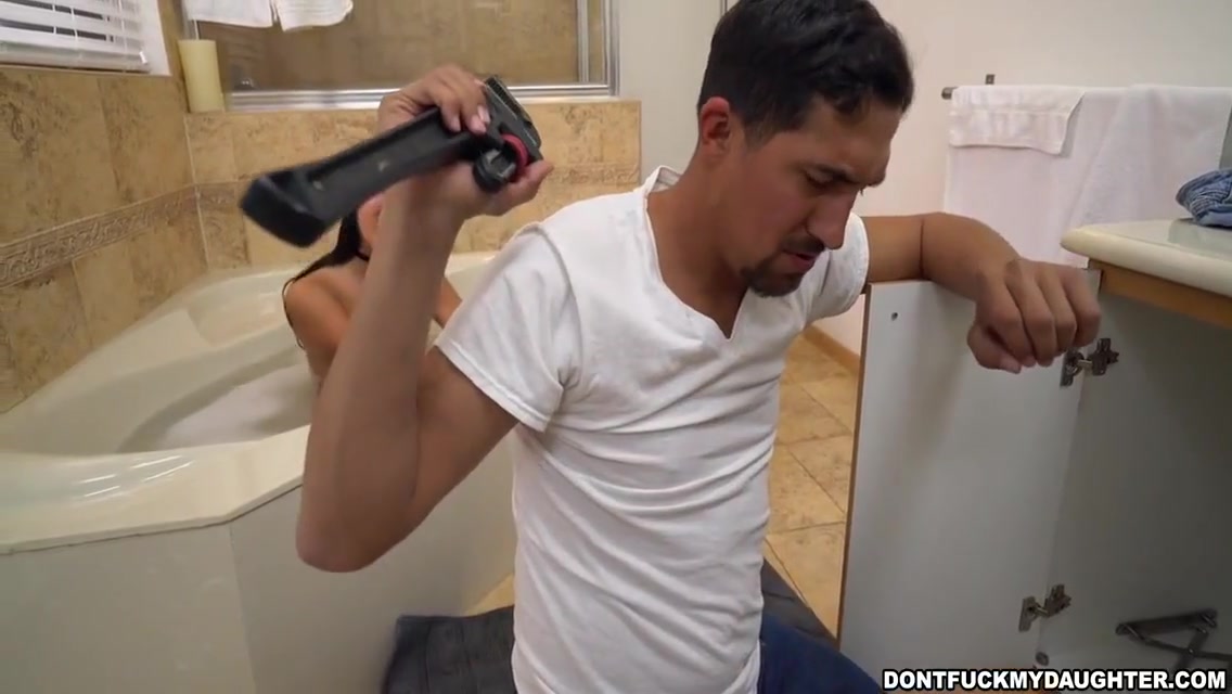 Sucks Off The Plumber 6 Min