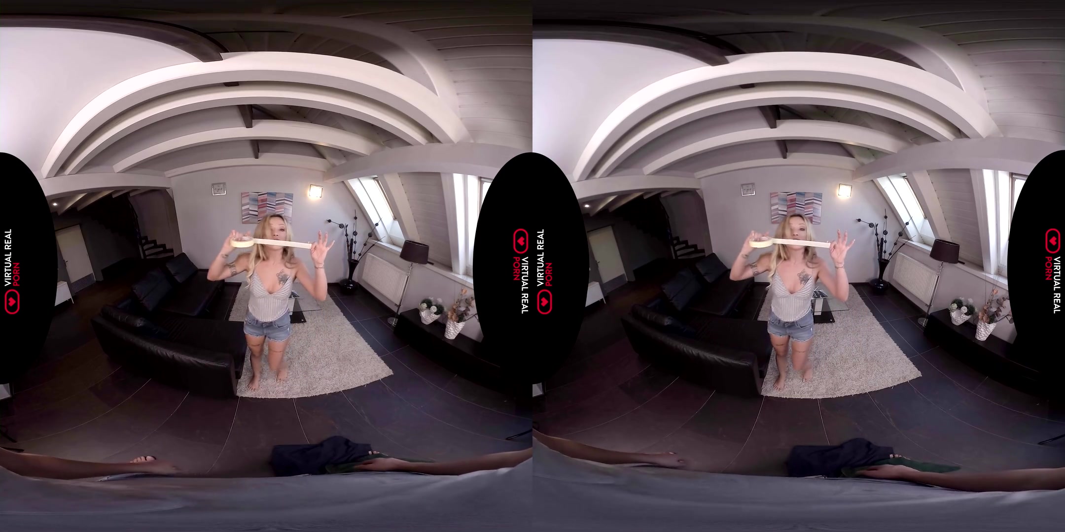 Jennifer Amilton in Crossing The Line - VirtualRealPorn