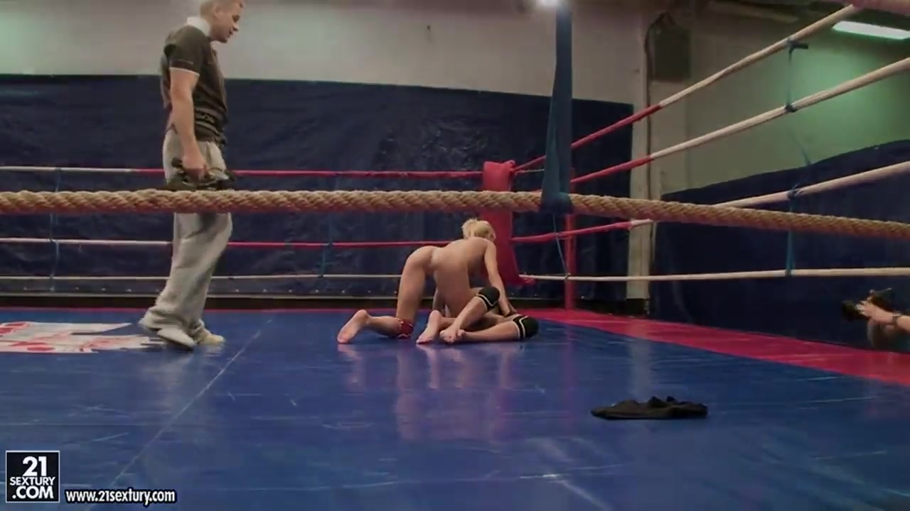 Angel Rivas and Niky Gold fighting to dominate in the backstage fighting clip