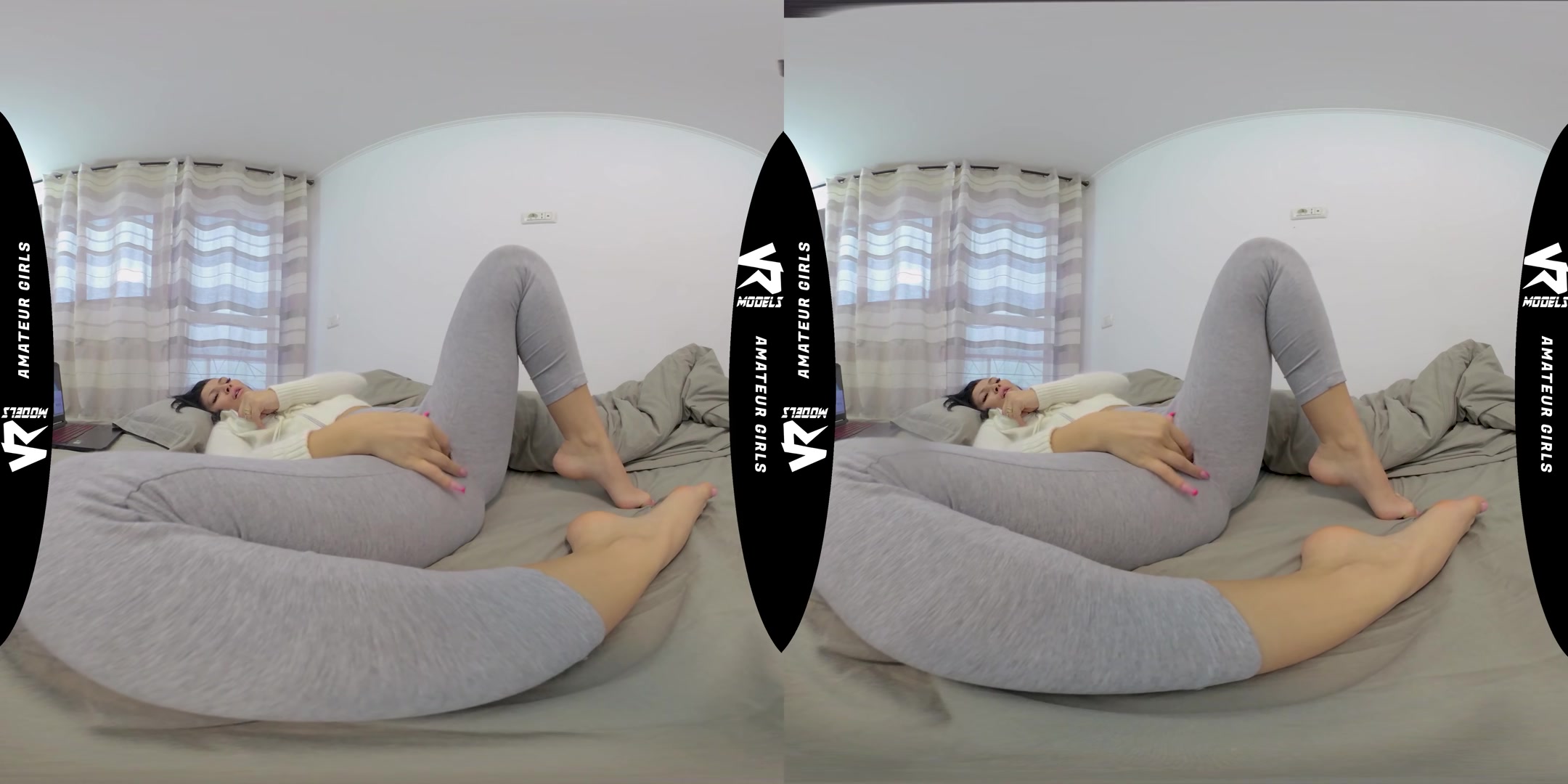 Ripped My Yoga Pants & Squirted All Over My Bed - VRVids