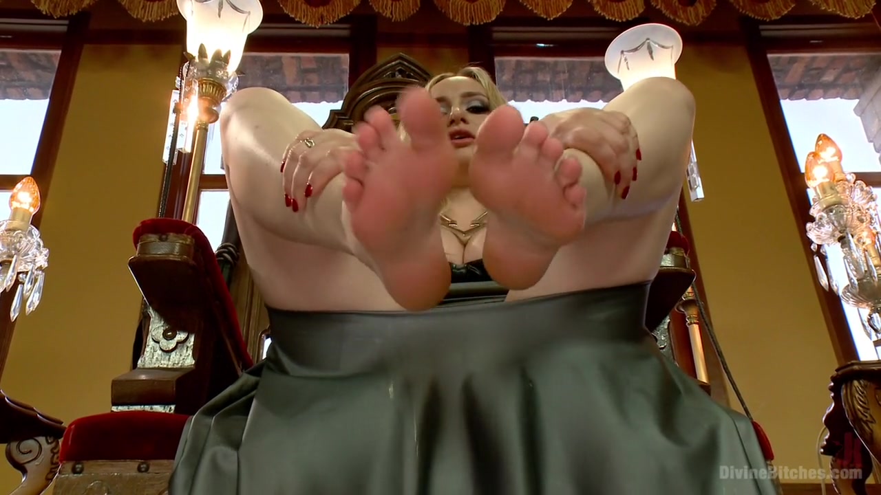 FREE Bonus Update: Aiden Starr Sweaty Foot Worship POV