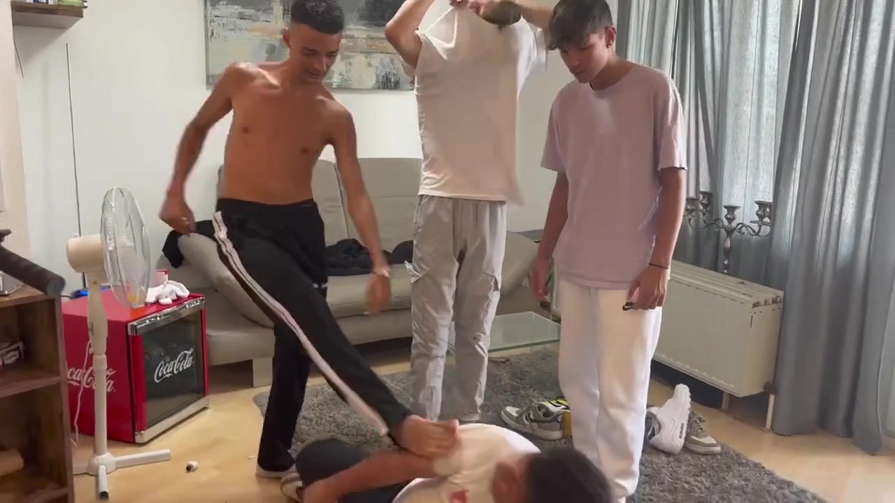 Master hot sneaker boys