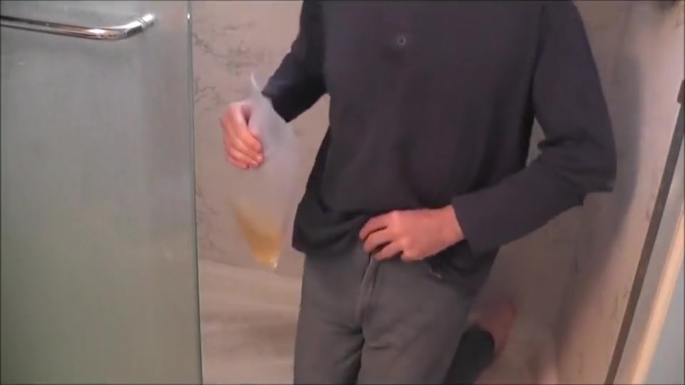 Pouring CassieScat's Piss all over myself in the shower