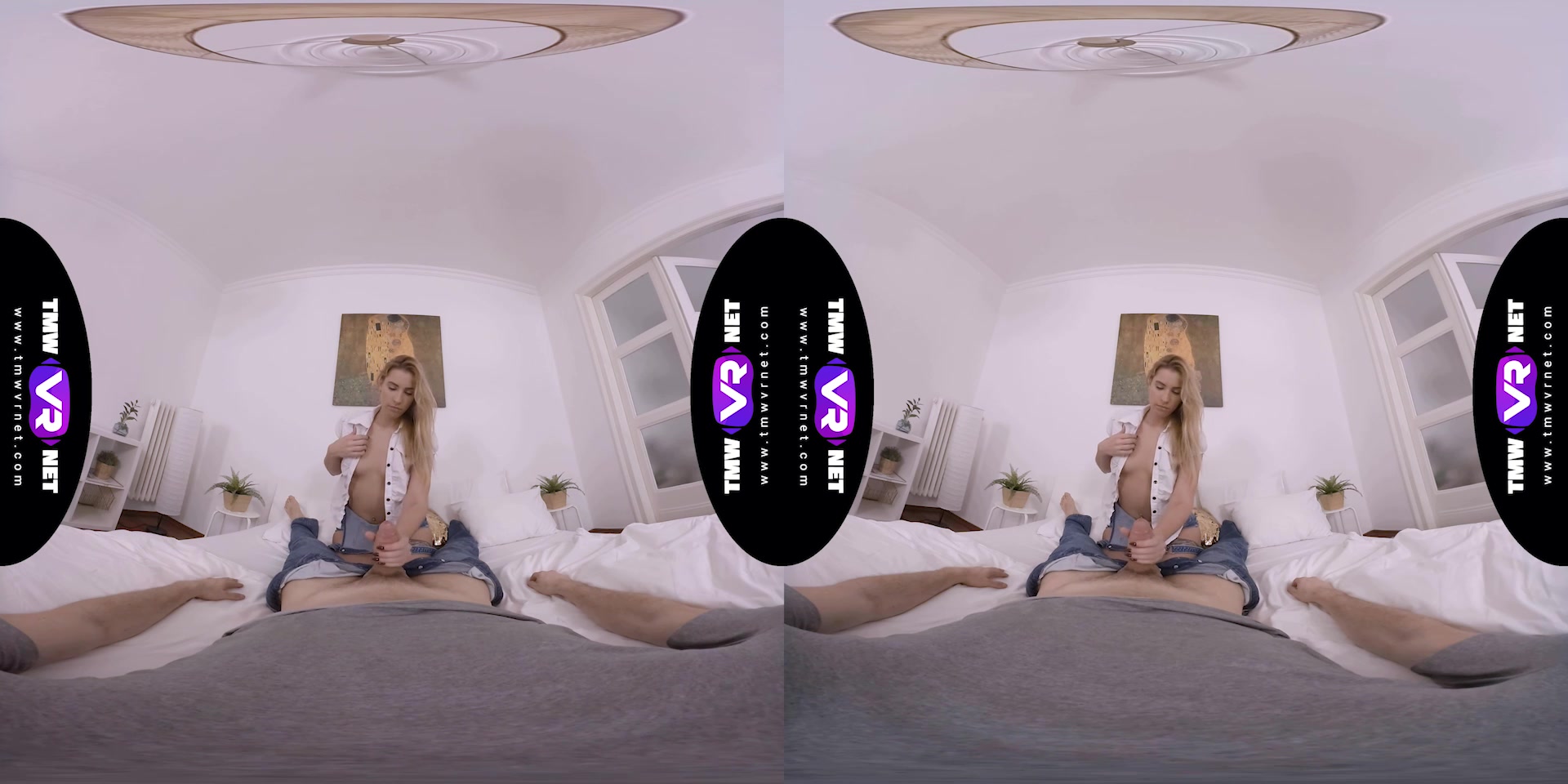 Blonde is better than a phone - TmwVRnet