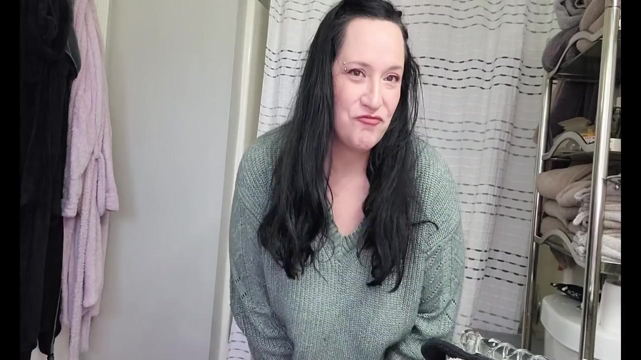 Hot Milf In Fucking Myself In The Ass