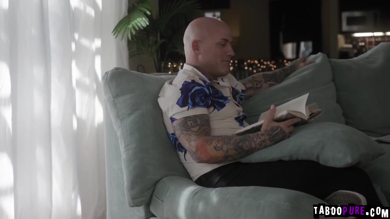 Derrick Pierce And Coco Lovelock - Derrick Used His Cock To Protect Cocos teen 18+ Pussy