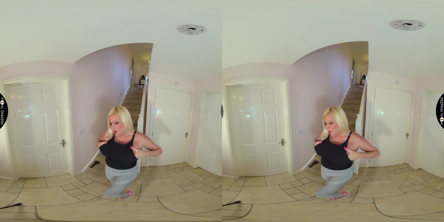 Skin Tight Leggins Squirt - PeepingThom