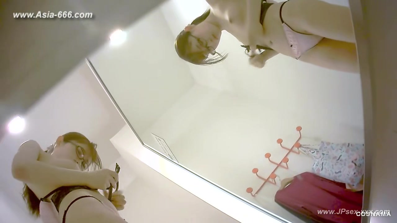 peeping japanese changeroom.10_2