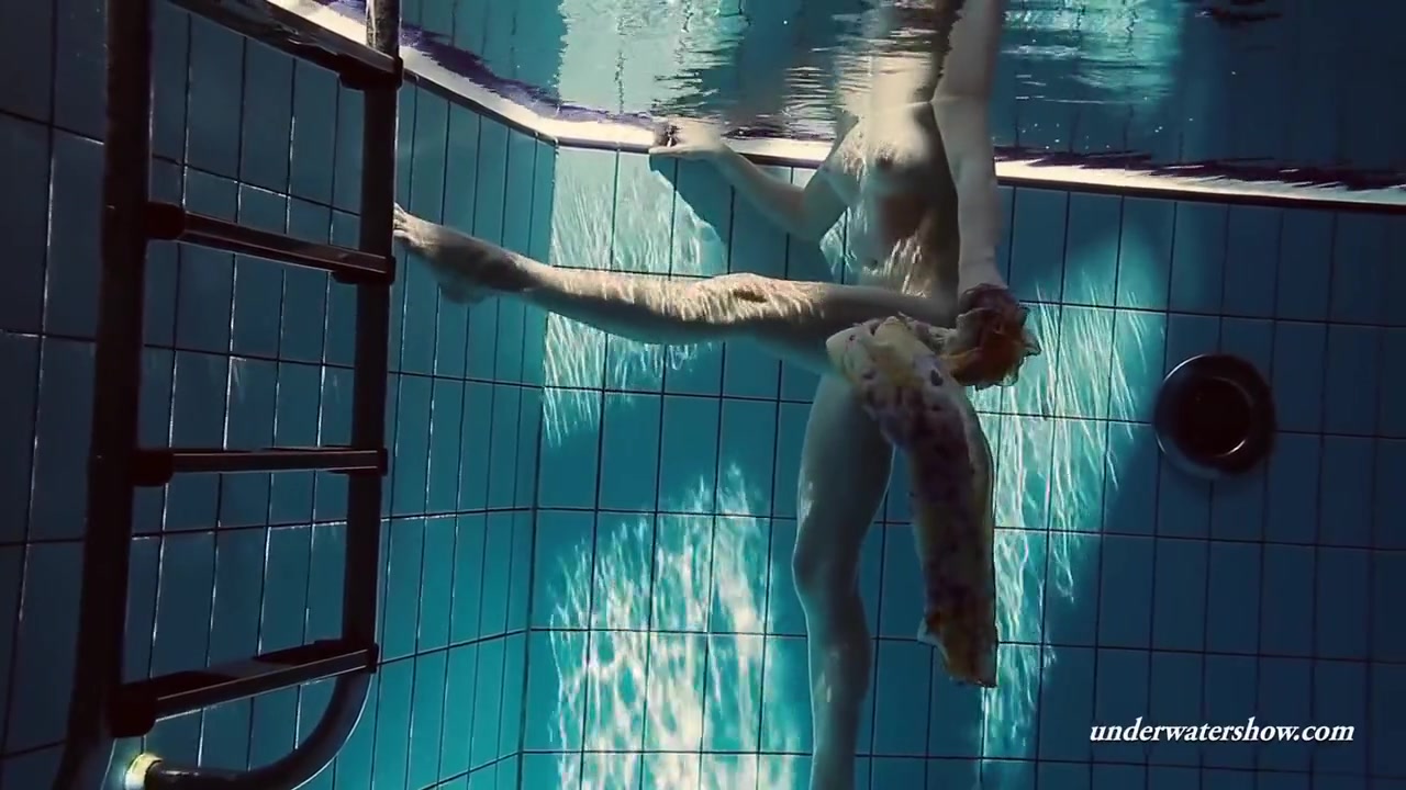 Russian Petite Skinny Beauty Lera Underwater