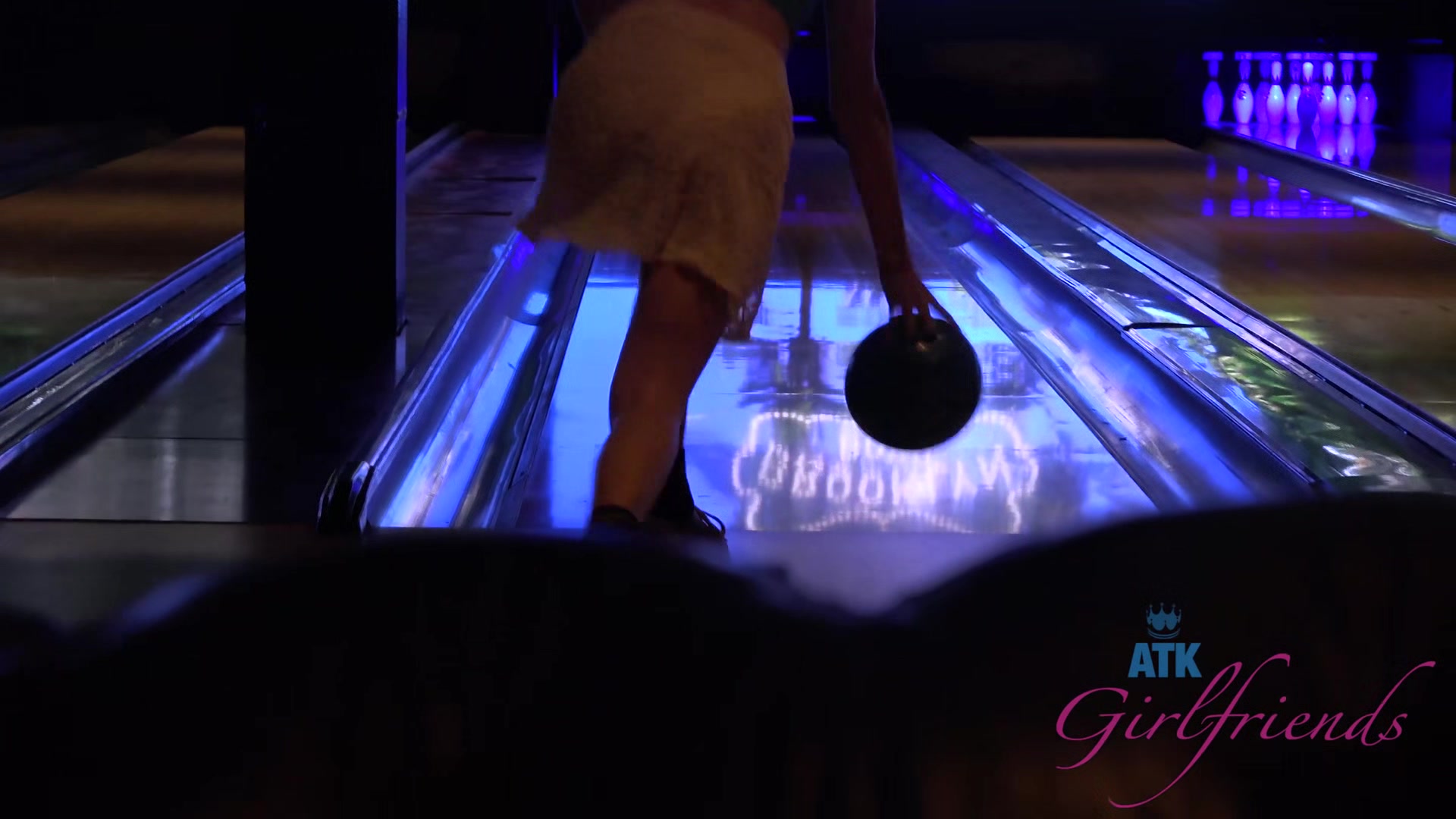 Virtual Vacation In Las Vegas With Cute Tali Dova 1/3