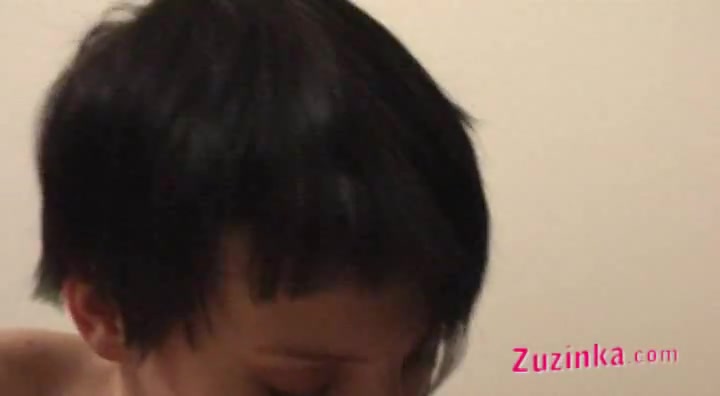 Amateur Zuzinka gets sexy lesbian massage