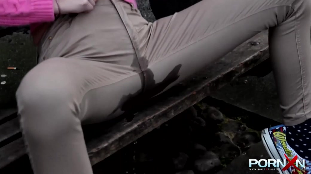 Chessie Kay in Big Tits Public Pissing - pornxn.com