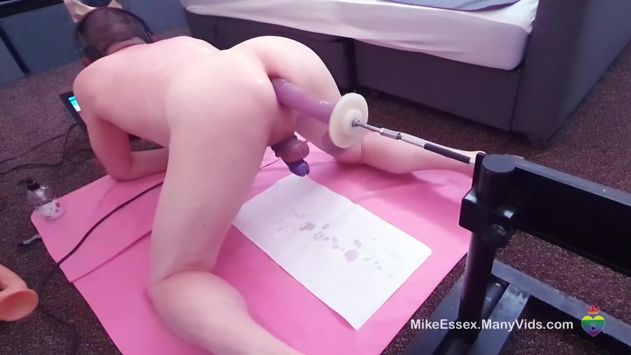 Chastity Dilf Mike Essex Anal Fucking With Dildo On The Fucking Machine