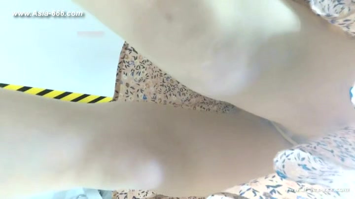 peeping chinese amateur upskirt.37