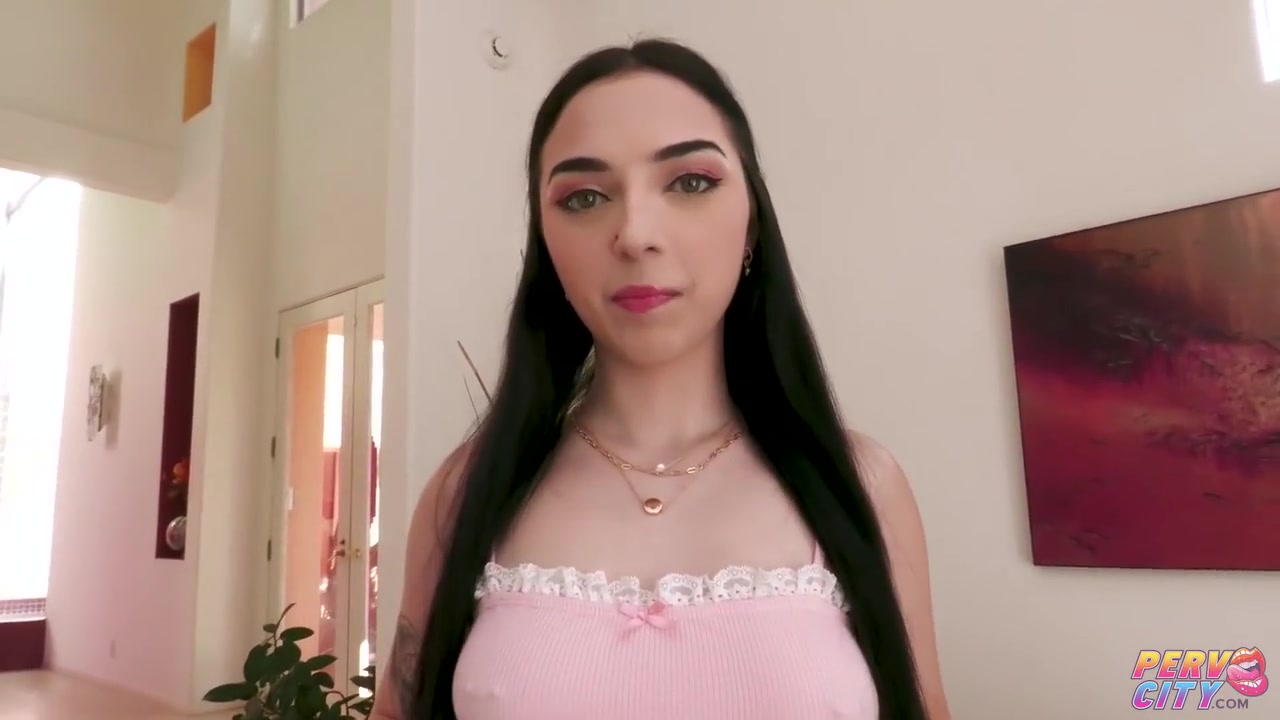 Moans Loudly While Getting Ass Fucked With Scarlett Rosewood