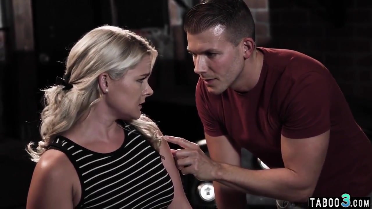 Chubby Milf Stepmother Lets Stepson To Practicing On He