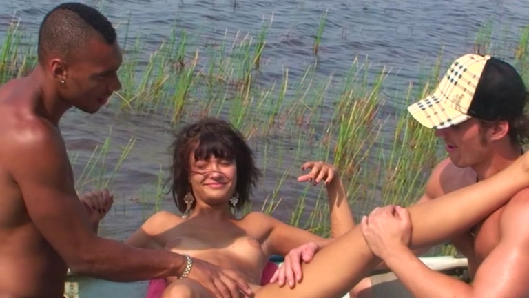 Exposed student 18+ hotty stretched and double screwed in the boat
