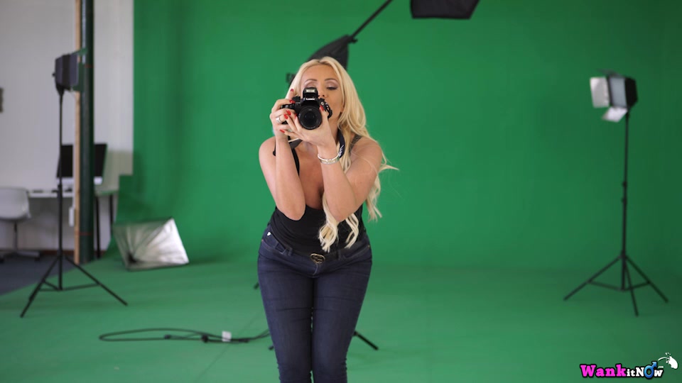 Lucy Zara - XXX Rated Shoot - Sexy Videos - WankitNow