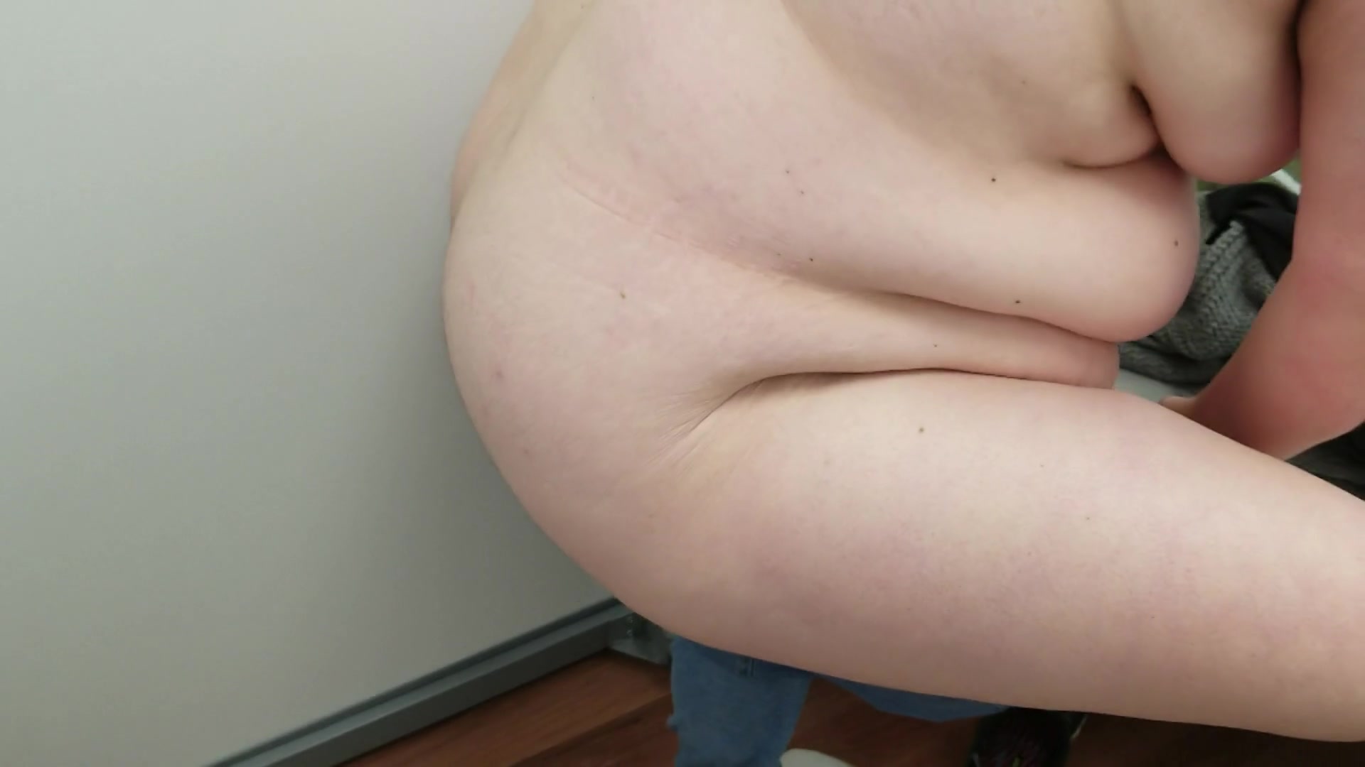 Sexy Bbw In A Stores Dressing Room - Sexynebbw