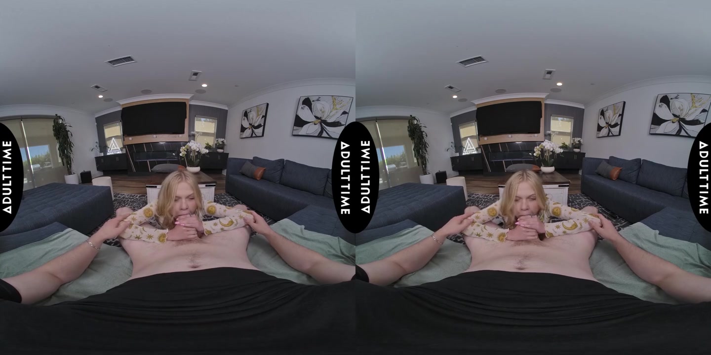 Up Close VR with Coco Lovelock, Scene #01