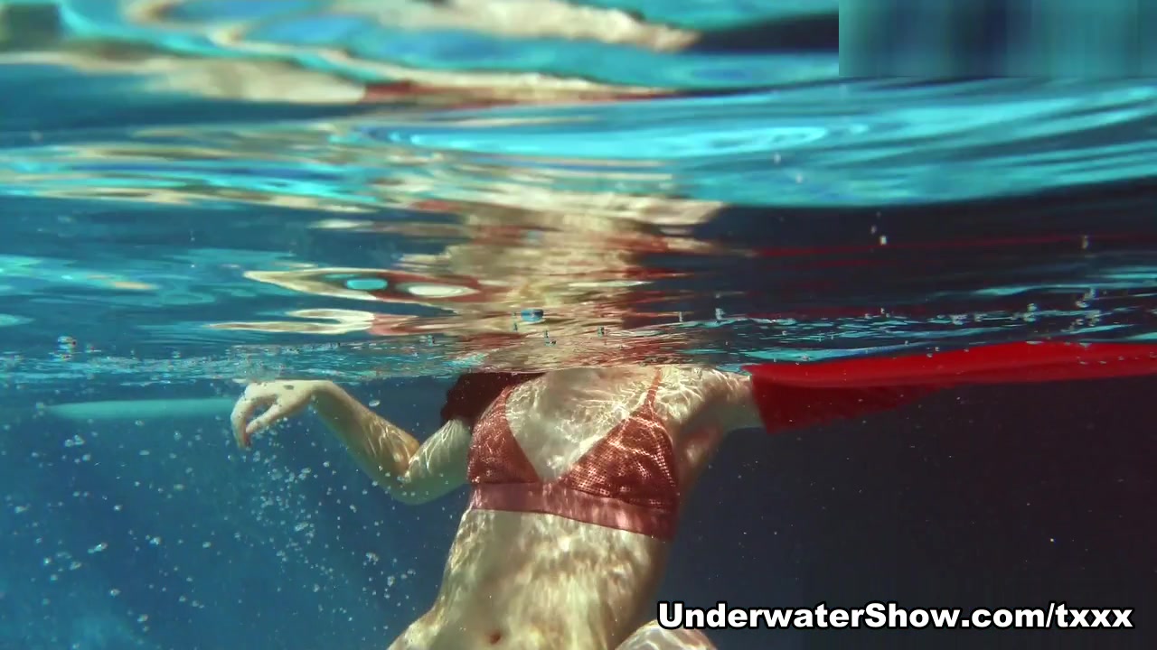 Kittina Clairette Video - UnderwaterShow