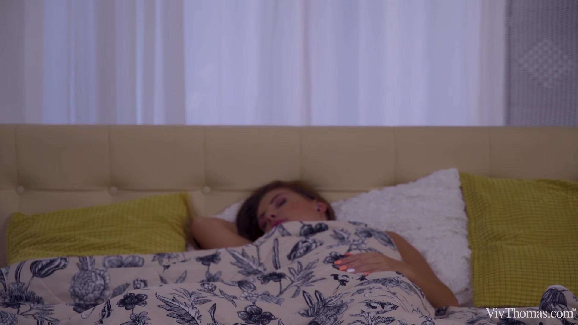 Day Dreamer - Kathy Anderson & Mila Fox - VivThomas