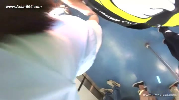 peeping chinese amateur upskirt.4