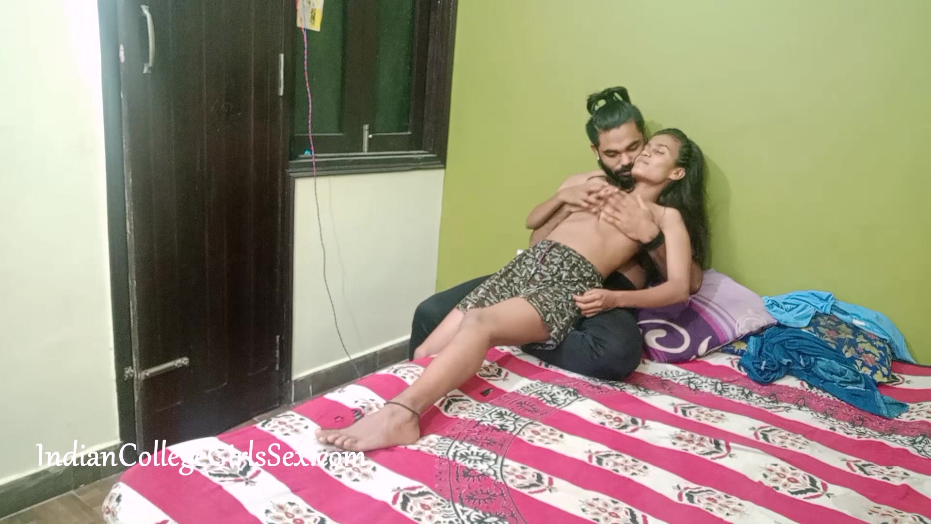18 Years Old Juicy Indian teen 18+ Love Hardcore Fucking With Cum Inside Pussy
