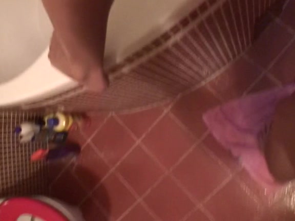 Real non-professional pair oral pleasure and vaginal with cum in washroom