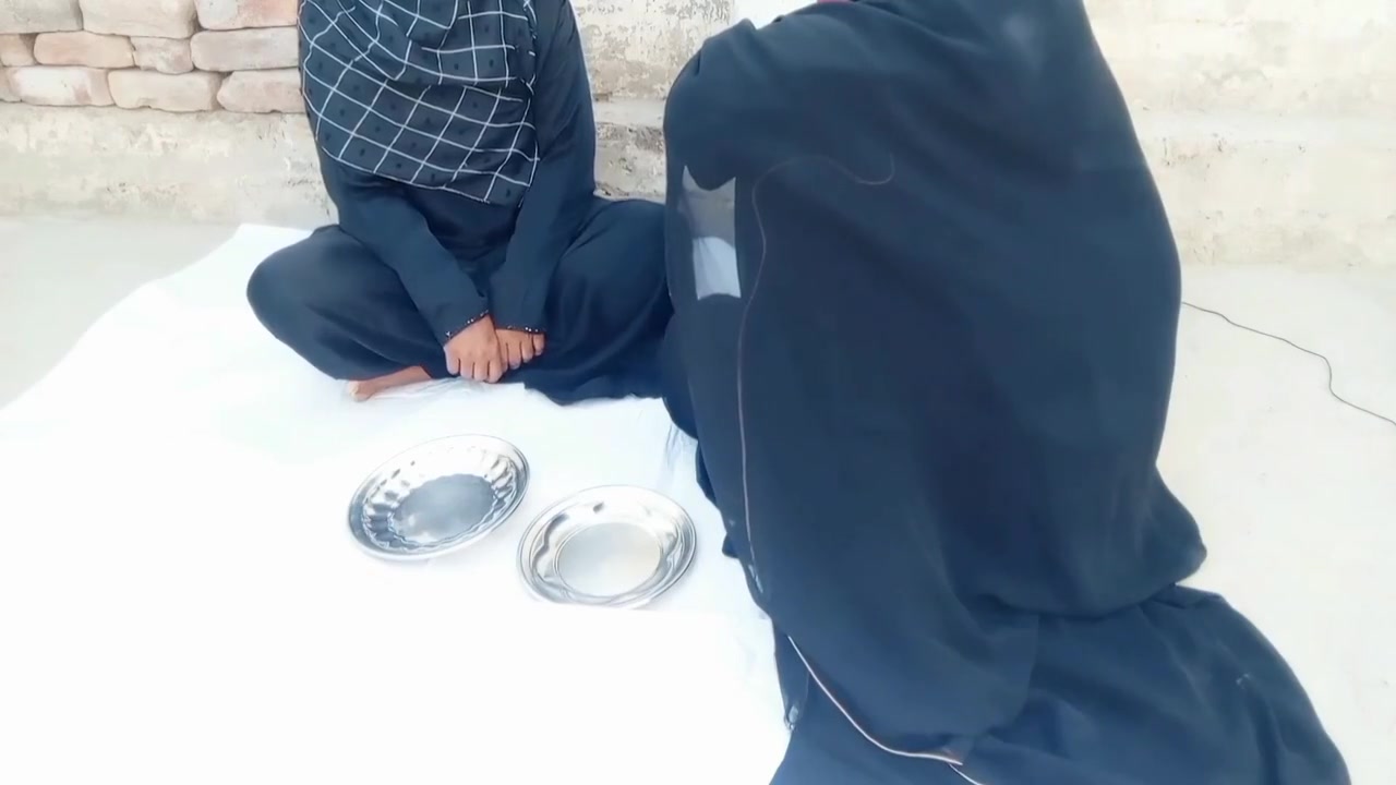Bought 2 Muslim Beggers Home And Fucked Then In Ass He Fucked Hard My Pussy And Anal Beautiful Muslim Hijab College Girl Hard Se