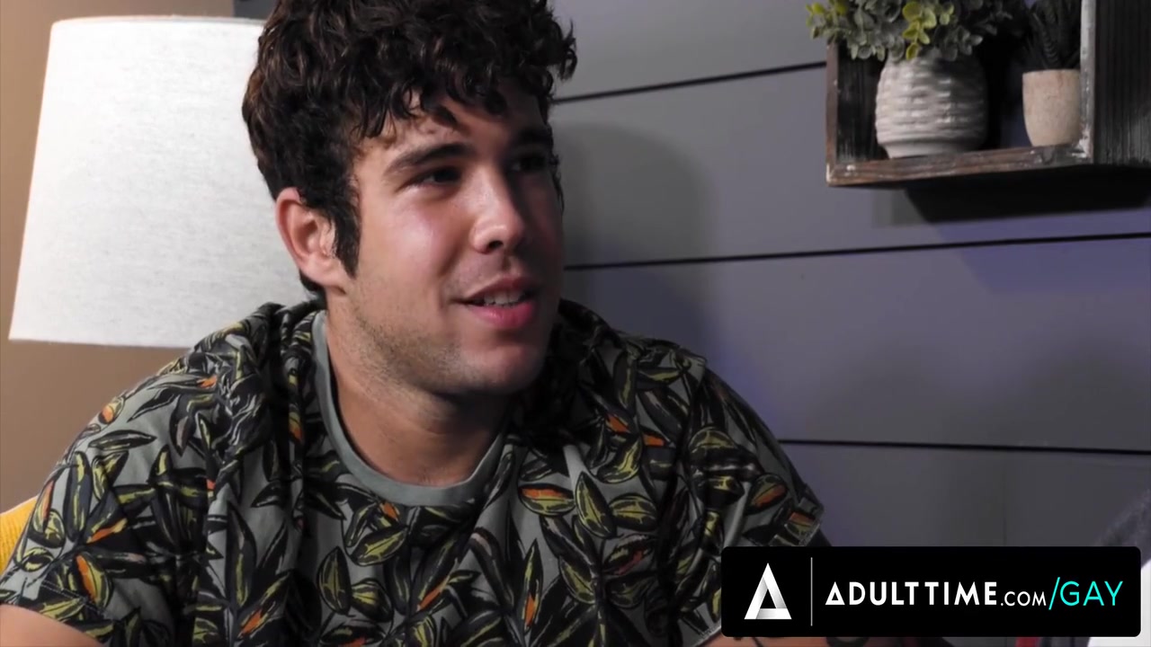 Bicurious Lets Gay Best Friends Seduce Him Into Threesome! First Bareback! 14 Min With Joseph Castlian, Casey Everett And Dalton Riley