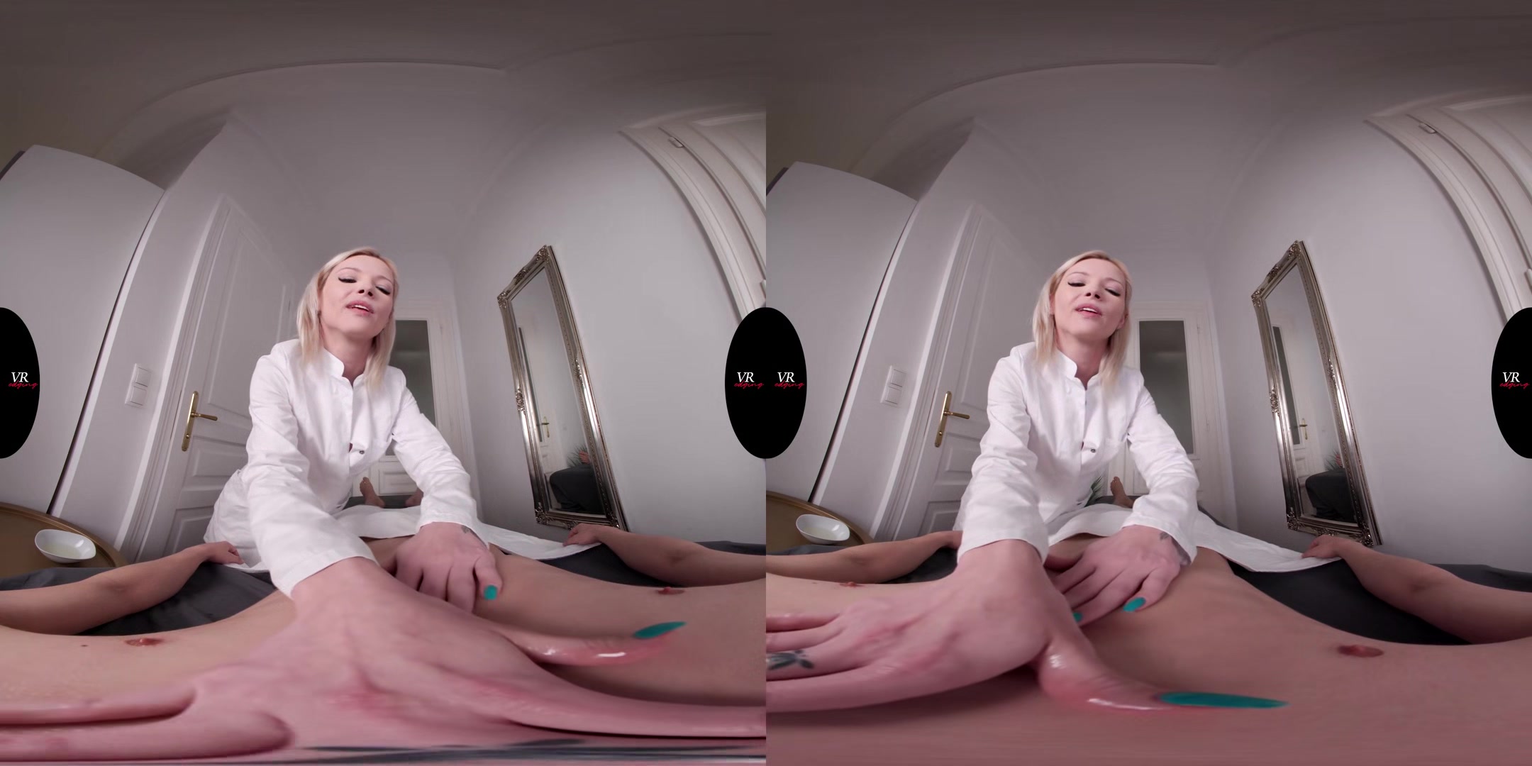 Zazie Welcums You At The Massage Parlor