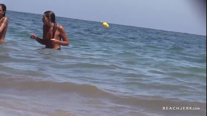 Lots of Beach Boobs - BeachJerk