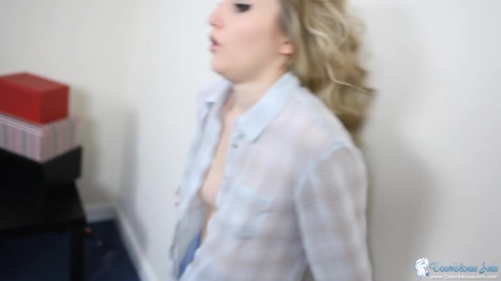 Rachelle in Hot Tits - DownblouseJerk