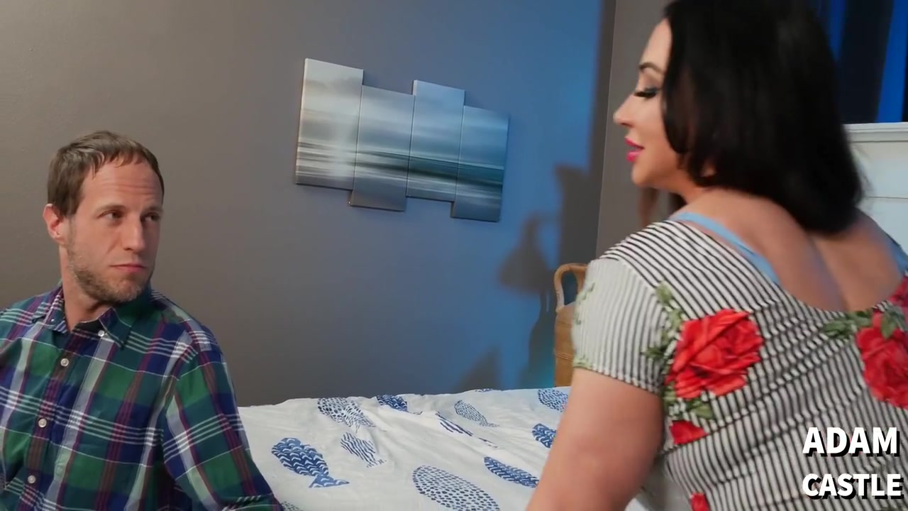 Muscular Facesitting Dessert On 1st Date Abridged With Hot Milf