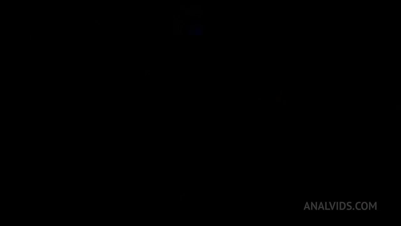 Kitty Li - Triple Anal + Fisting Simultaneously With Dicks - AnalVids