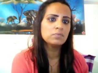 Desi Horny Aunty smoking n showing everythng