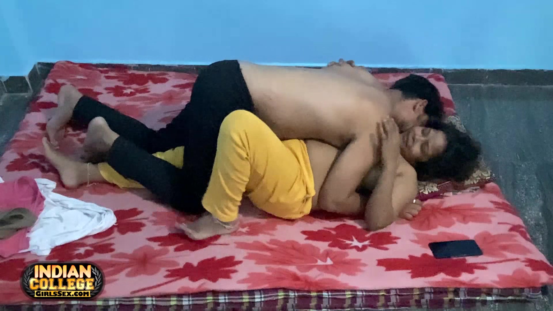 Mature Indian Aunty With Big Belly Having Sex On Floor In Rented Room