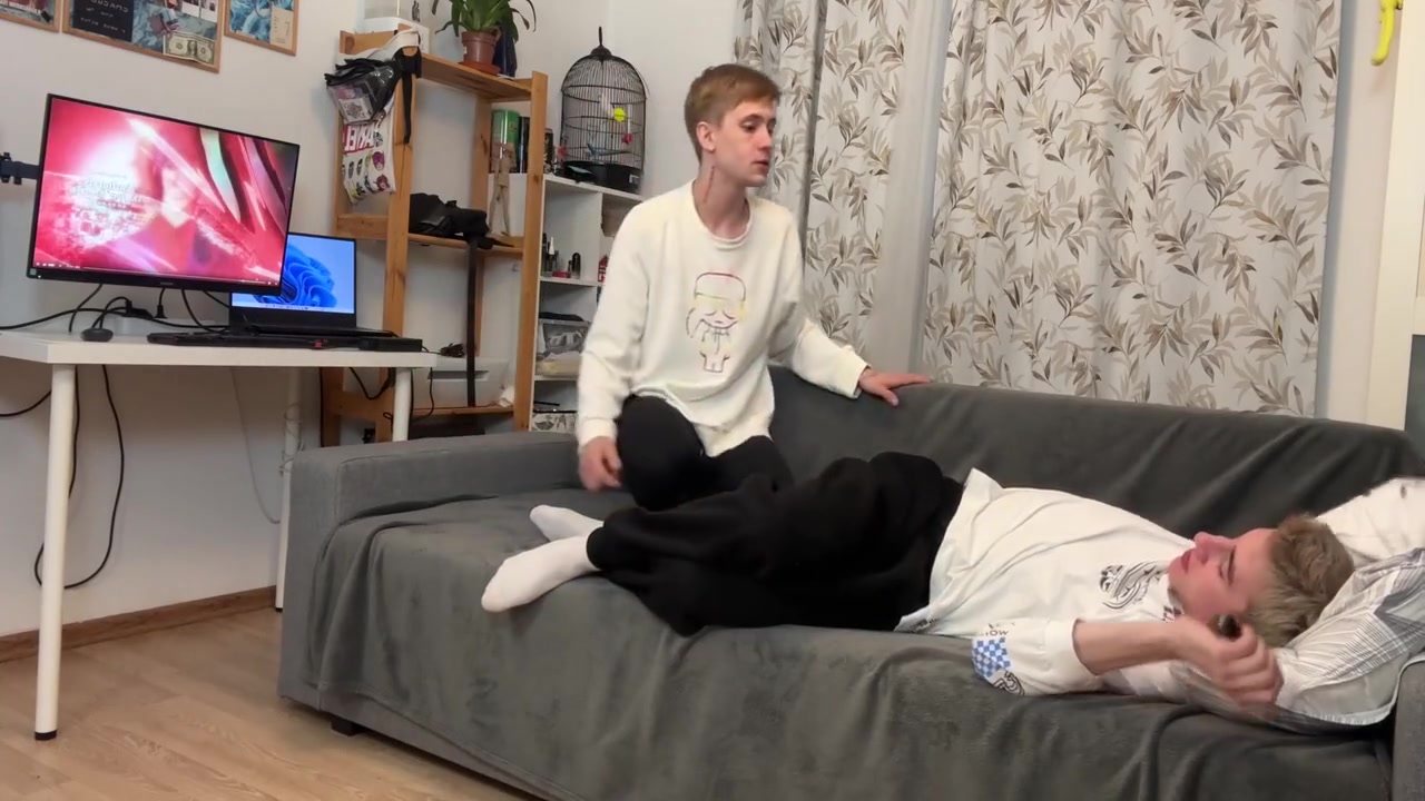 Juicy Throat Fucking Of A Twink 8 Min - Max Gen And Gay Porn