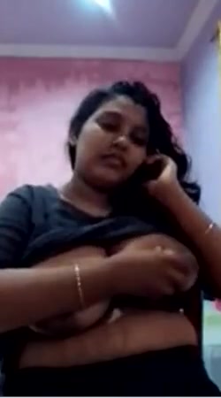 Desi very big boobs girl caught on skype