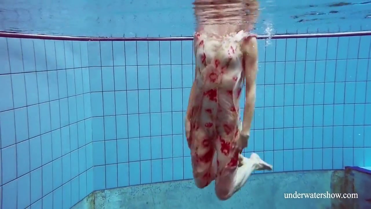 Martina Gorgeous Redhead Teenie Big Tits Swimming