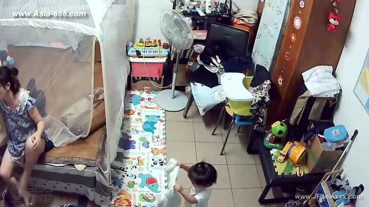 Hackers use the camera to remote monitoring of a lover's home life.346